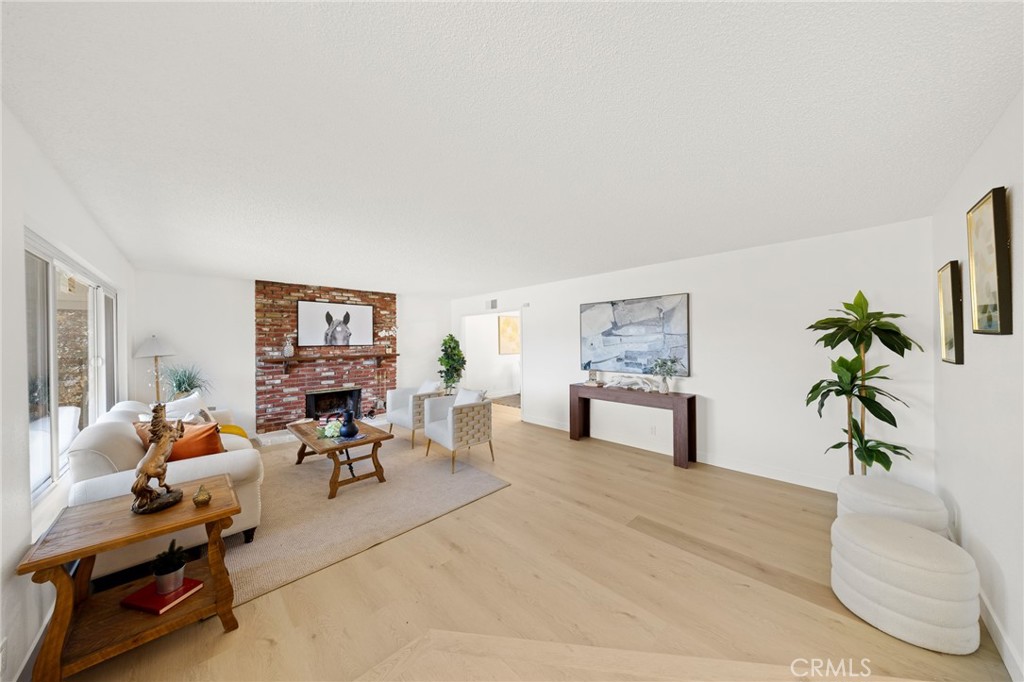 19134 Aldora Drive Property Photo 2