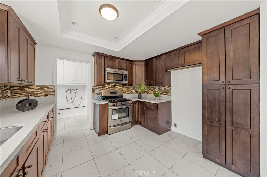 19134 Aldora Drive Property Photo 21