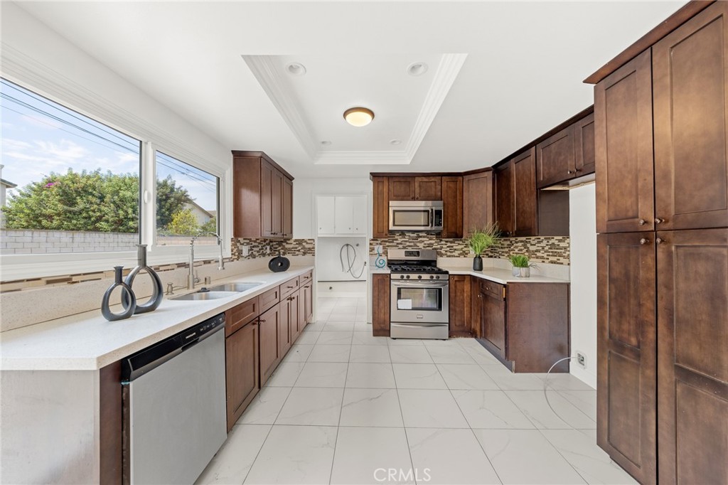 19134 Aldora Drive Property Photo 22