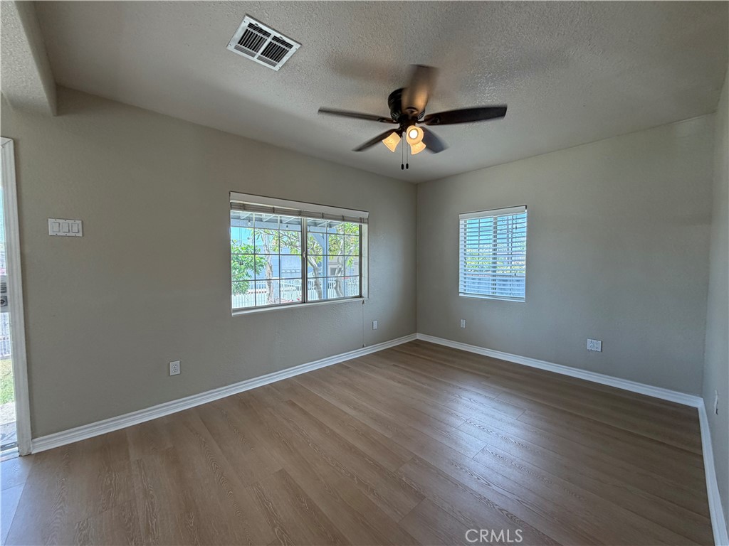 129 E Pomona Property Photo 10
