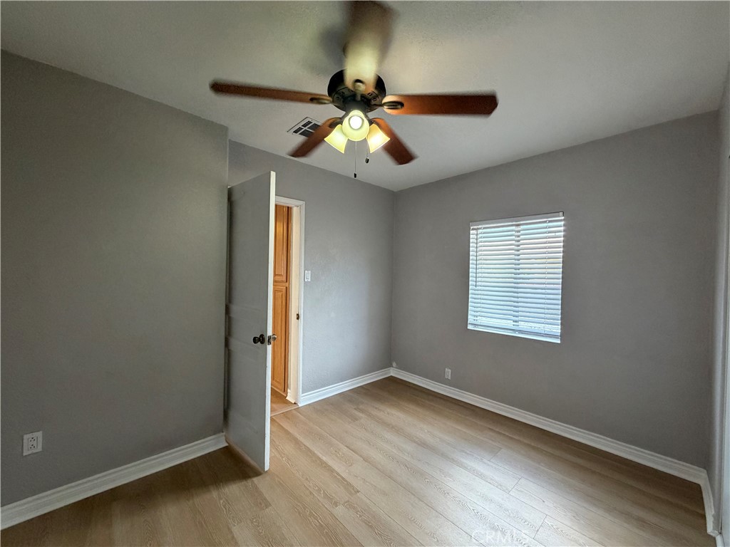 129 E Pomona Property Photo 11