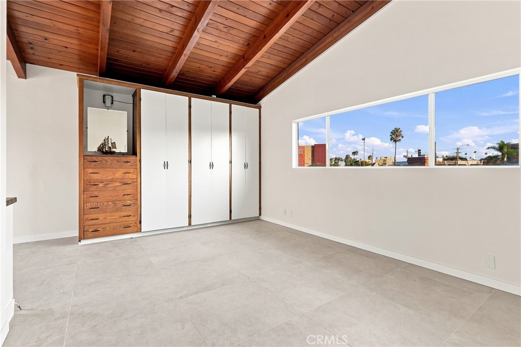 5829 E 2nd Property Photo 43