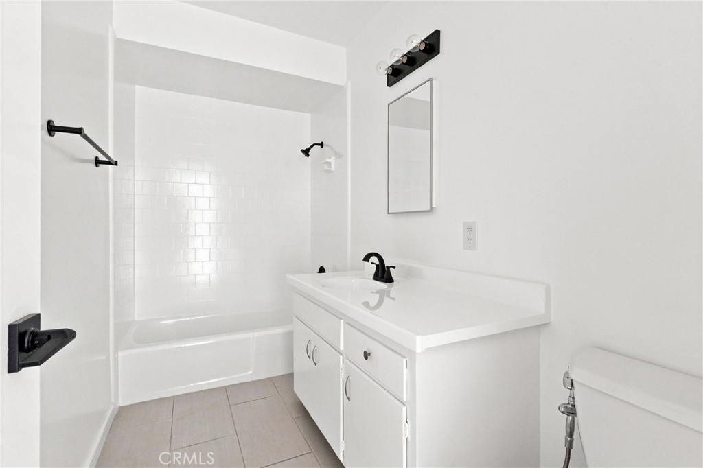 5829 E 2nd Property Photo 50