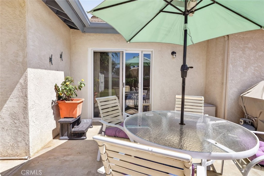 1116 E Gladstone Street Property Photo 43