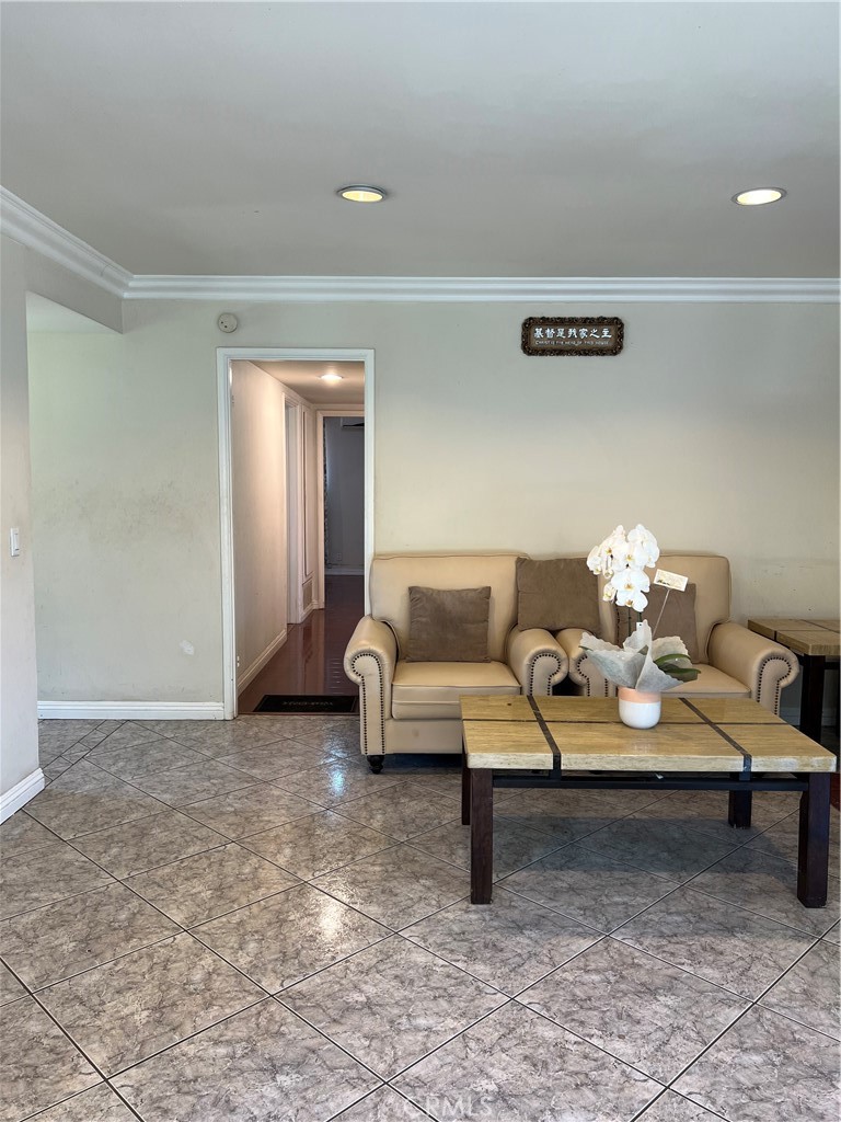 951 E Gaillard Property Photo 6