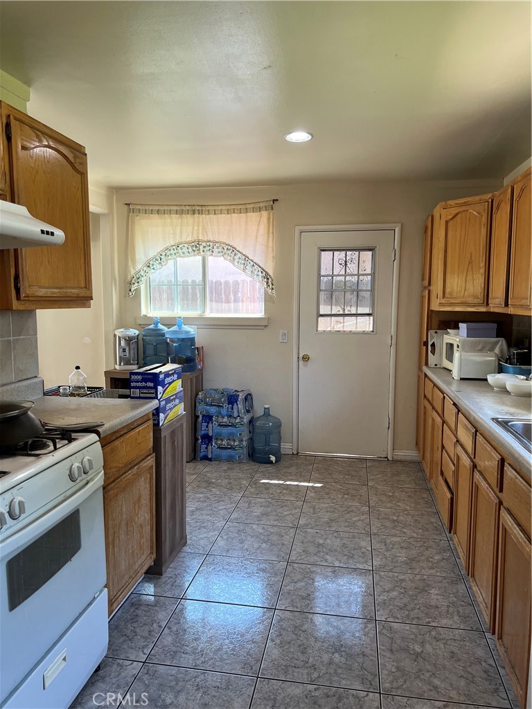 951 E Gaillard Property Photo 8