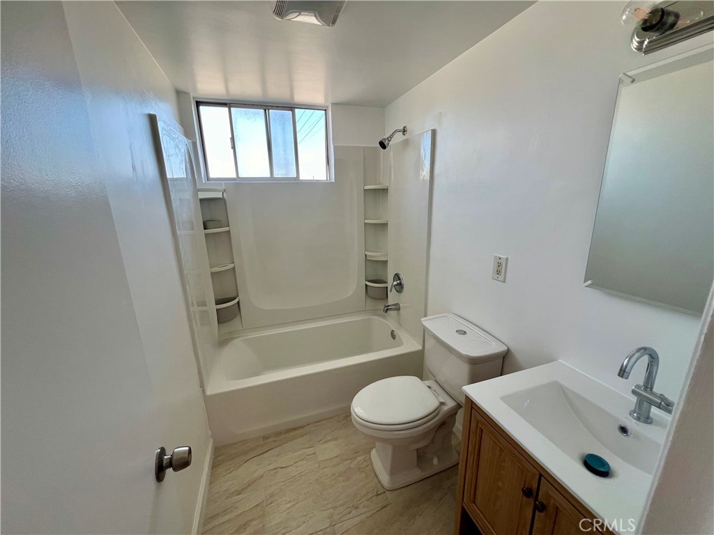 6612 N Figueroa Street 1/2 Property Photo 12