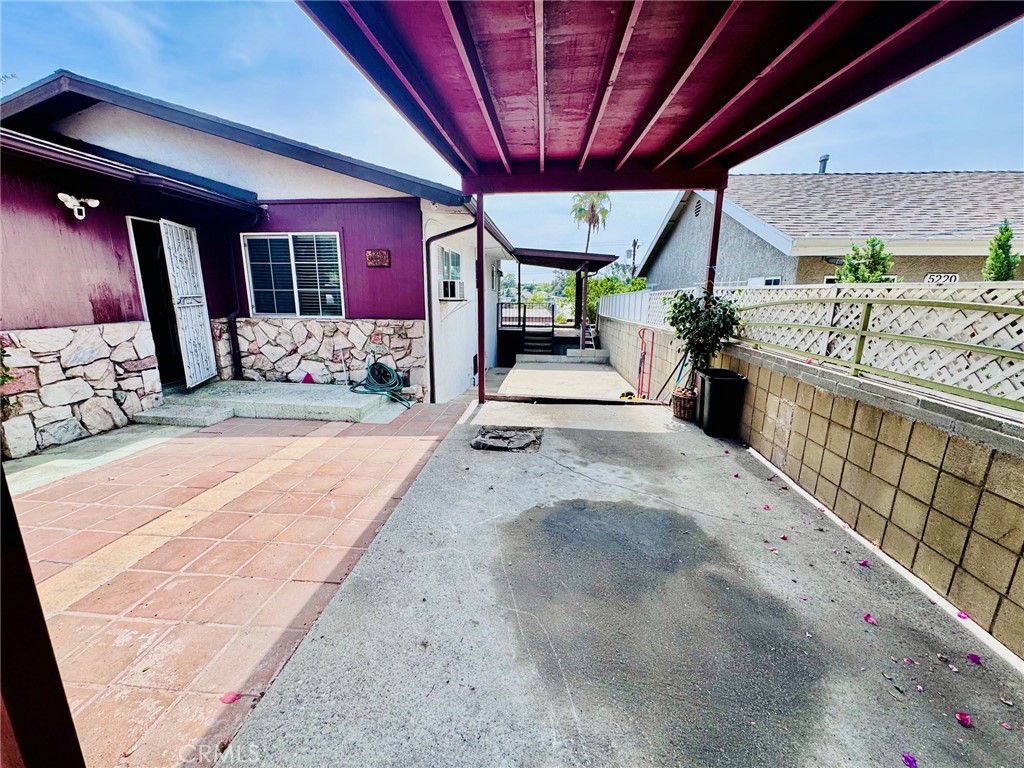 5226 Ithaca Property Photo 4