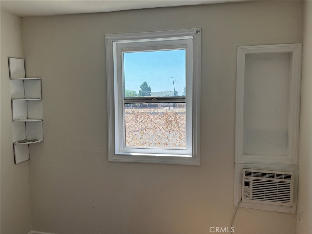 359 Drake Property Photo 8