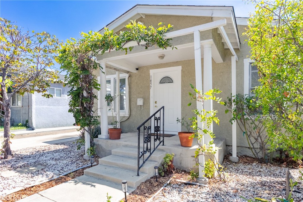 1457 E California Property Photo 1