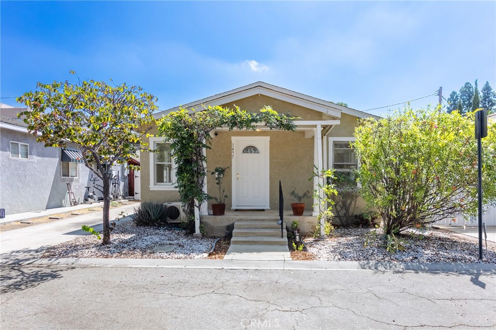 1457 E California Property Photo 2
