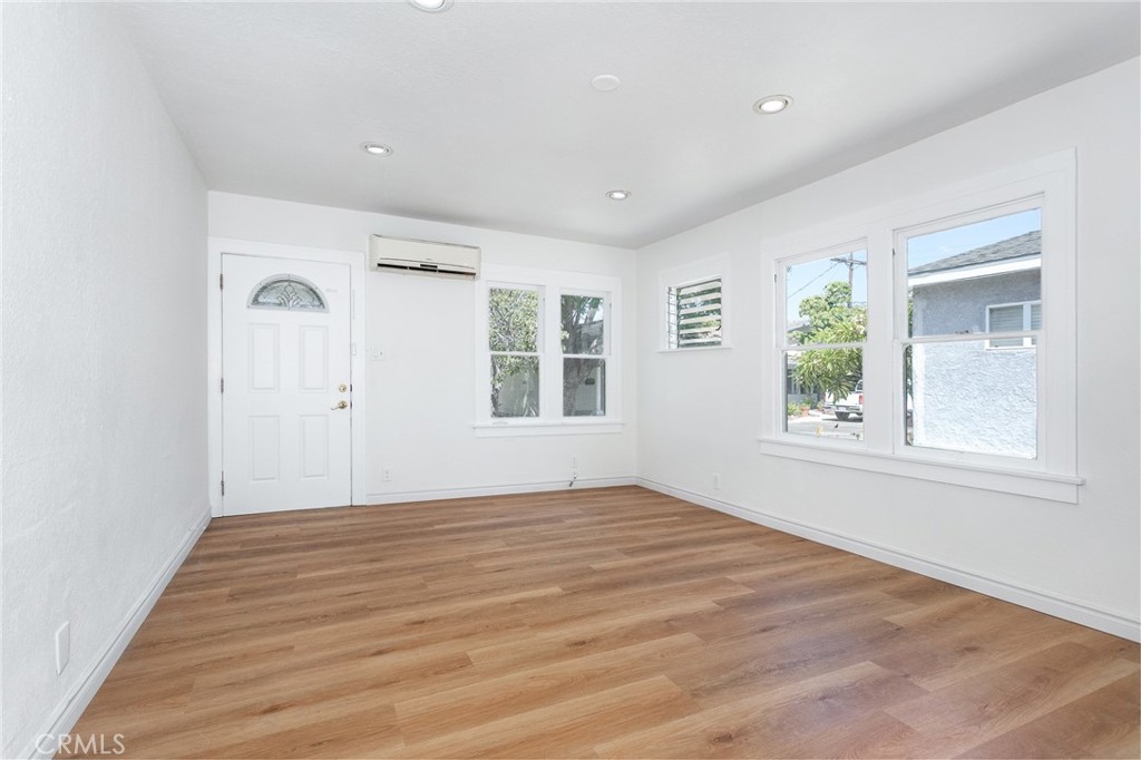1457 E California Property Photo 7