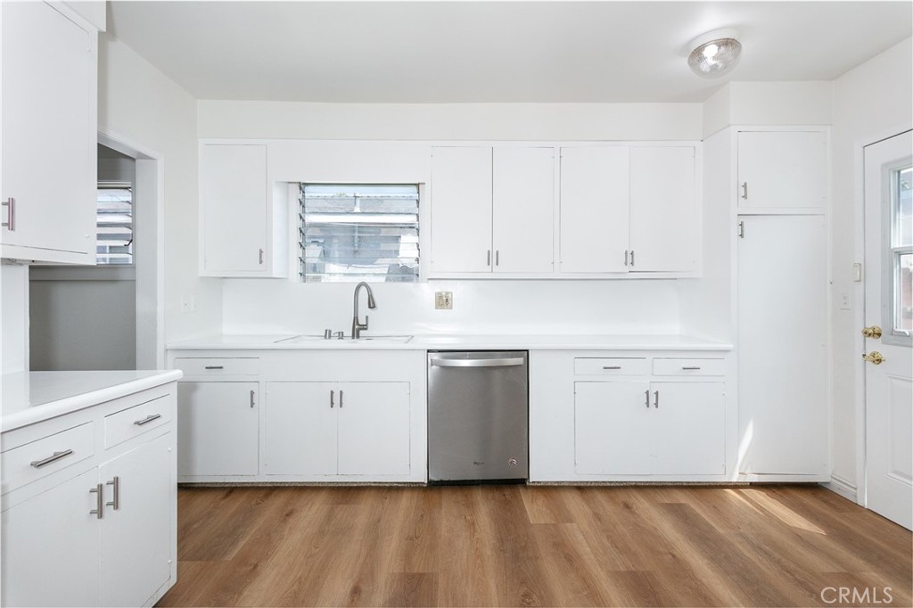 1457 E California Property Photo 11