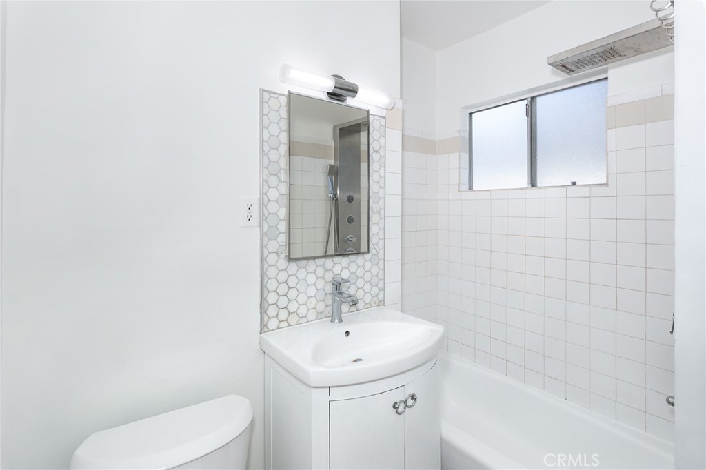 1457 E California Property Photo 15