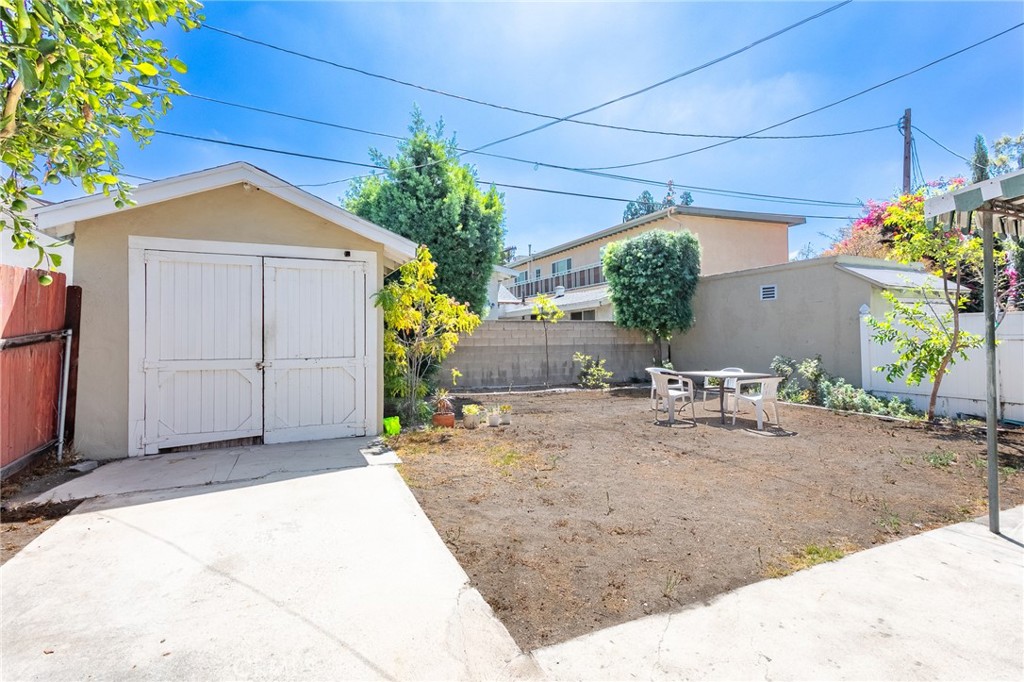 1457 E California Property Photo 19