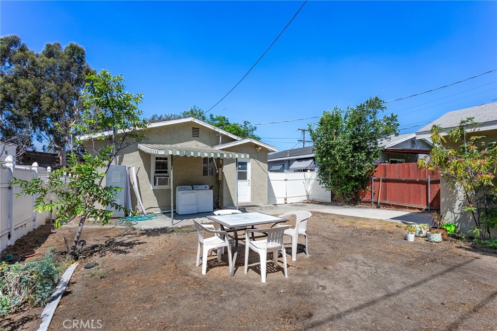 1457 E California Property Photo 20