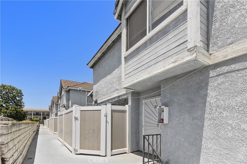 1522 S Baldwin Avenue 10 Property Photo 7
