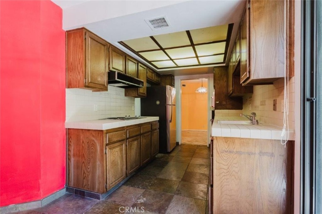 750 S Spaulding Avenue 215 Property Photo 8