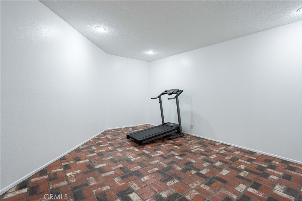 1665 Federal Avenue 302 Property Photo 43