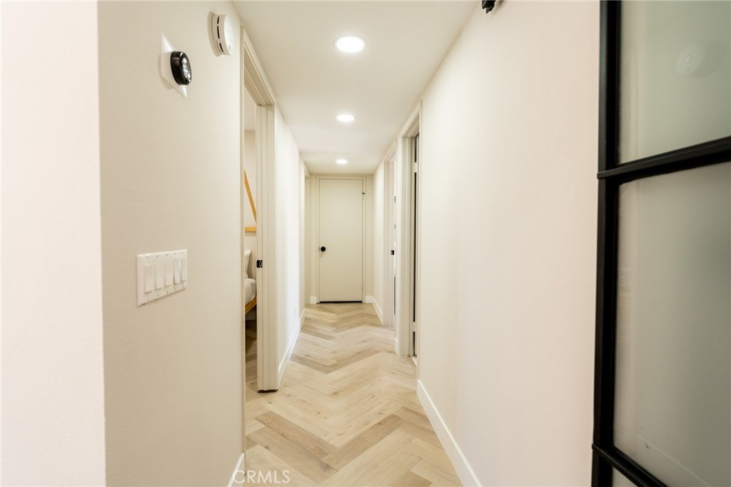575 N Burton Way Property Photo 18
