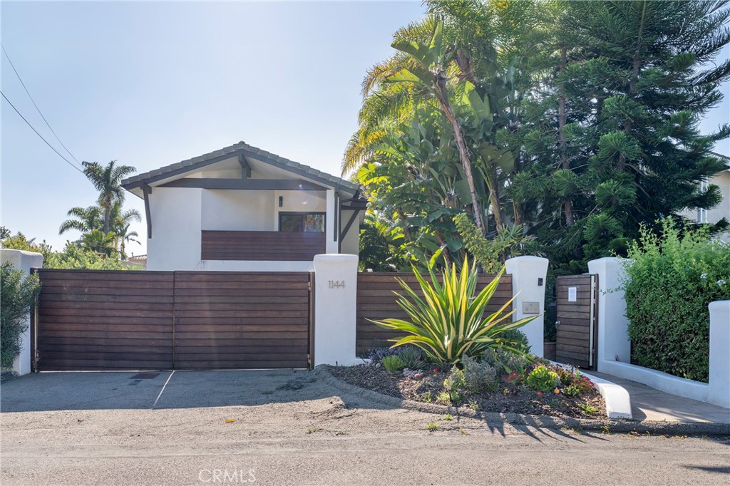 1144 Hermes Property Photo 2
