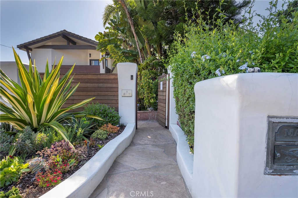1144 Hermes Property Photo 3