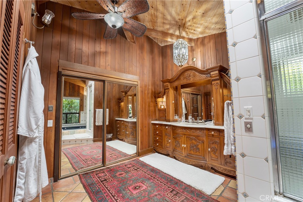1144 Hermes Property Photo 26