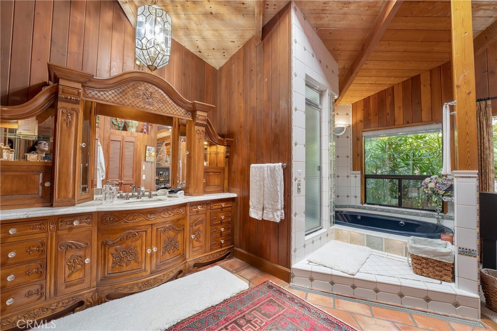 1144 Hermes Property Photo 27