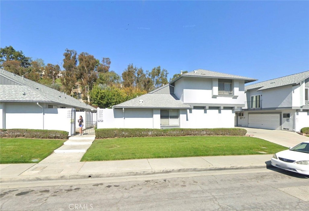1663 Firvale Property Photo 1