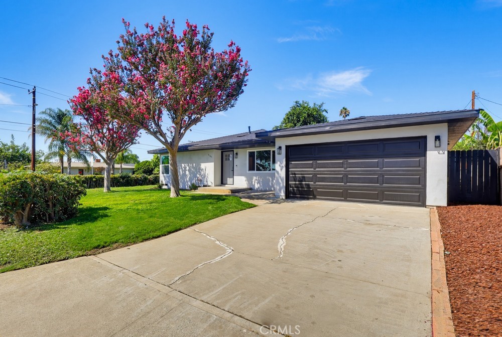 5105 Golden West Property Photo 2