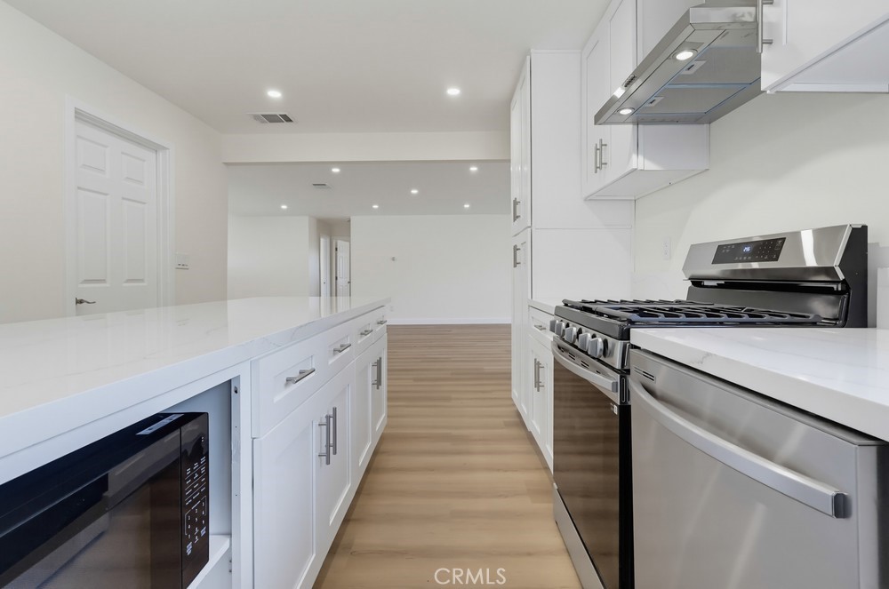 5105 Golden West Property Photo 28