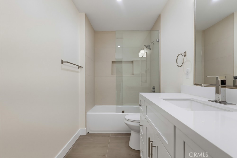 5105 Golden West Property Photo 34