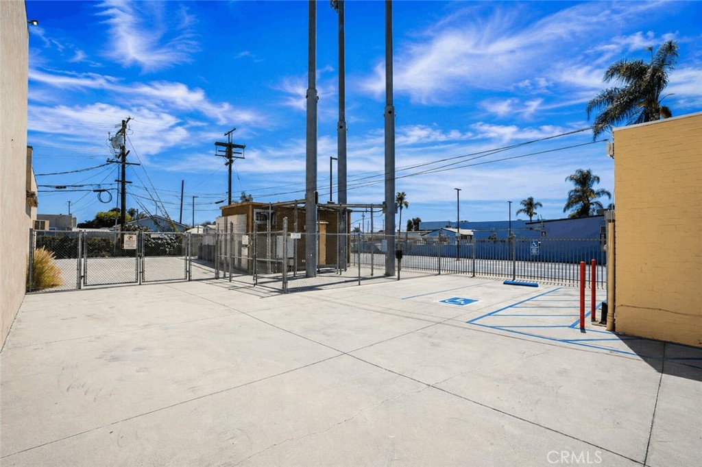 3552 Lexington Avenue Property Photo 3