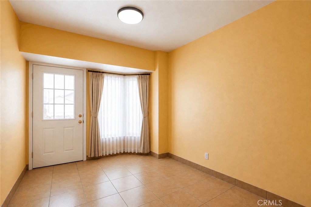 3552 Lexington Avenue Property Photo 5