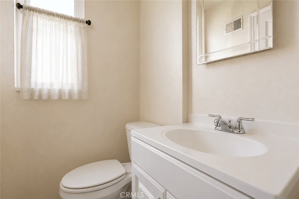 3552 Lexington Avenue Property Photo 7