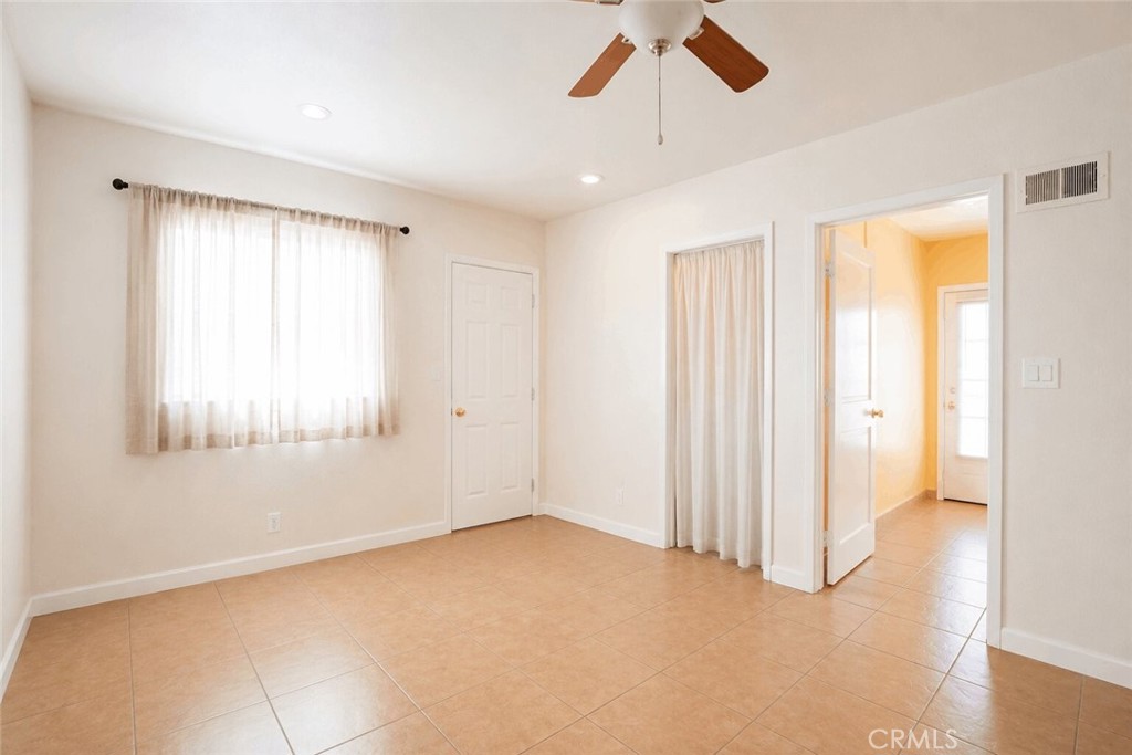 3552 Lexington Avenue Property Photo 9