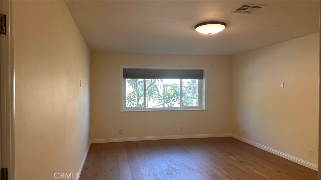1119 Mayflower Property Photo 6