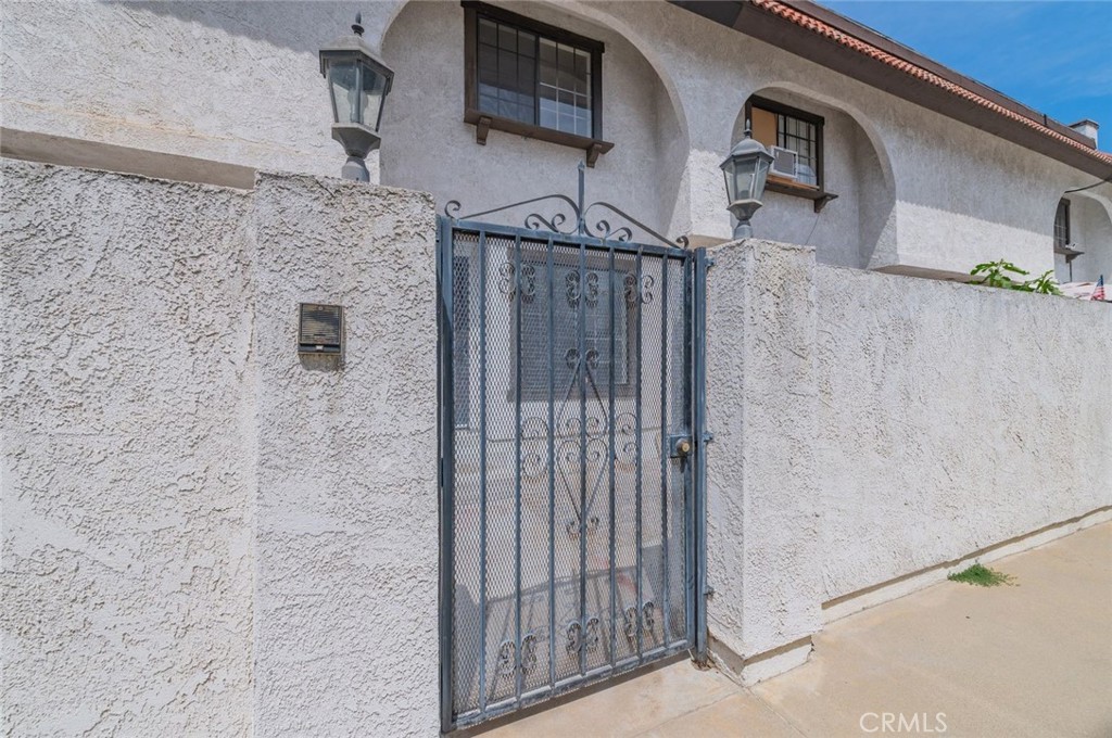 232 W Mission C Property Photo 4