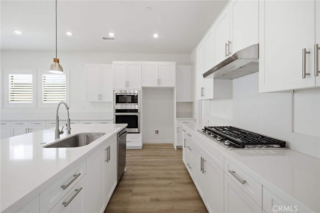 15842 Butterfly Drive Property Photo 11