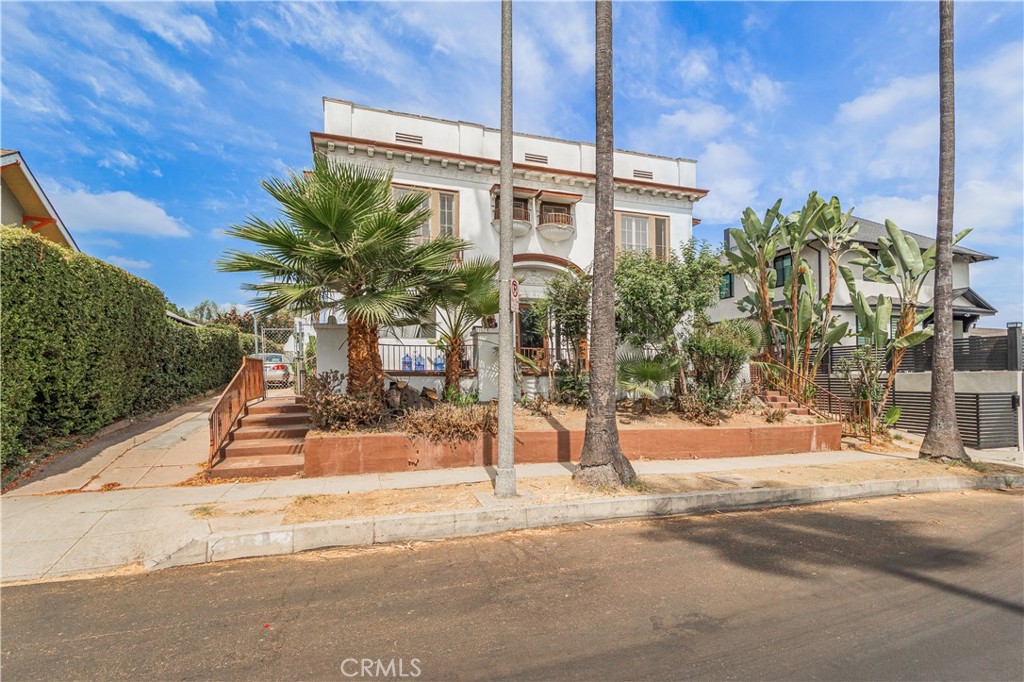 1427 Laveta Property Photo 4