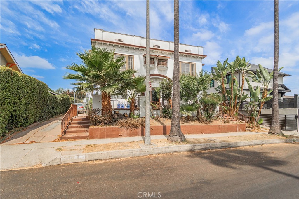 1427 Laveta Property Photo 4