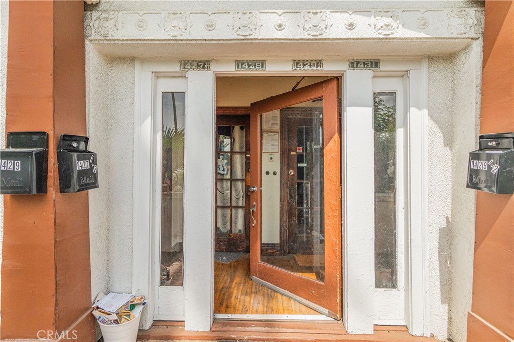 1427 Laveta Property Photo 8