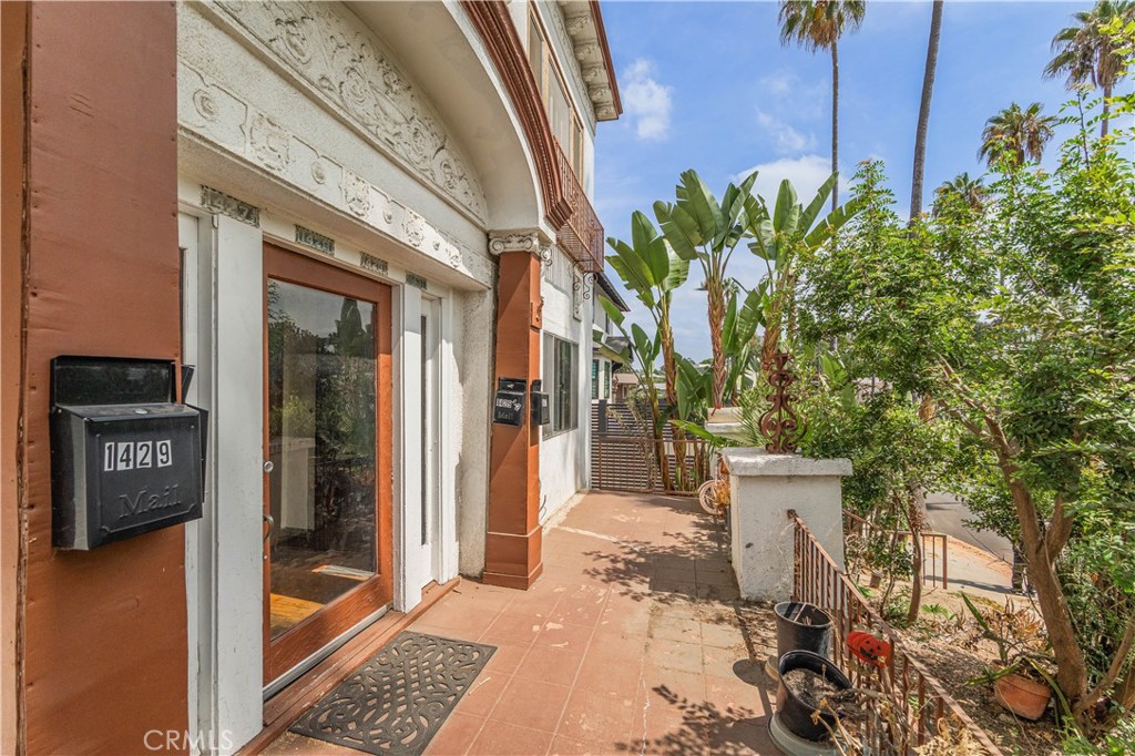 1427 Laveta Property Photo 10