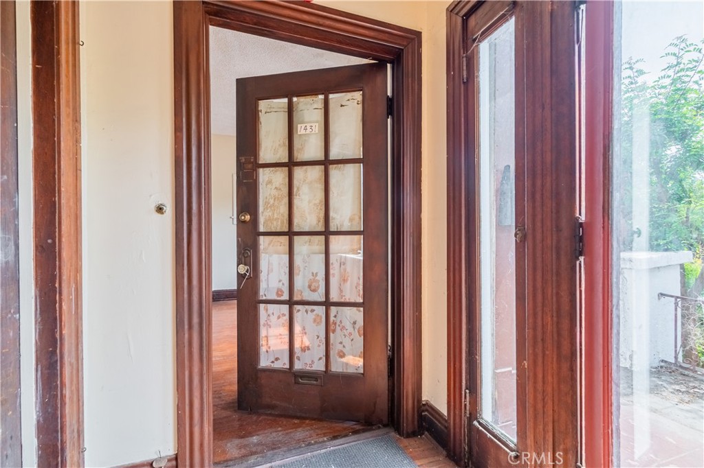 1427 Laveta Property Photo 12