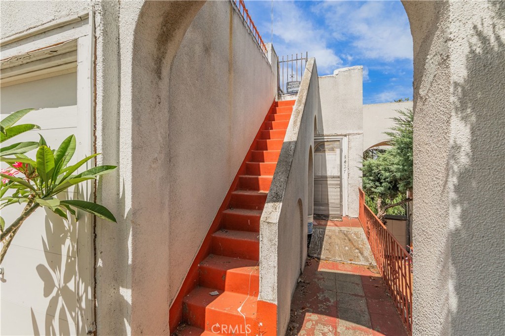 1427 Laveta Property Photo 33