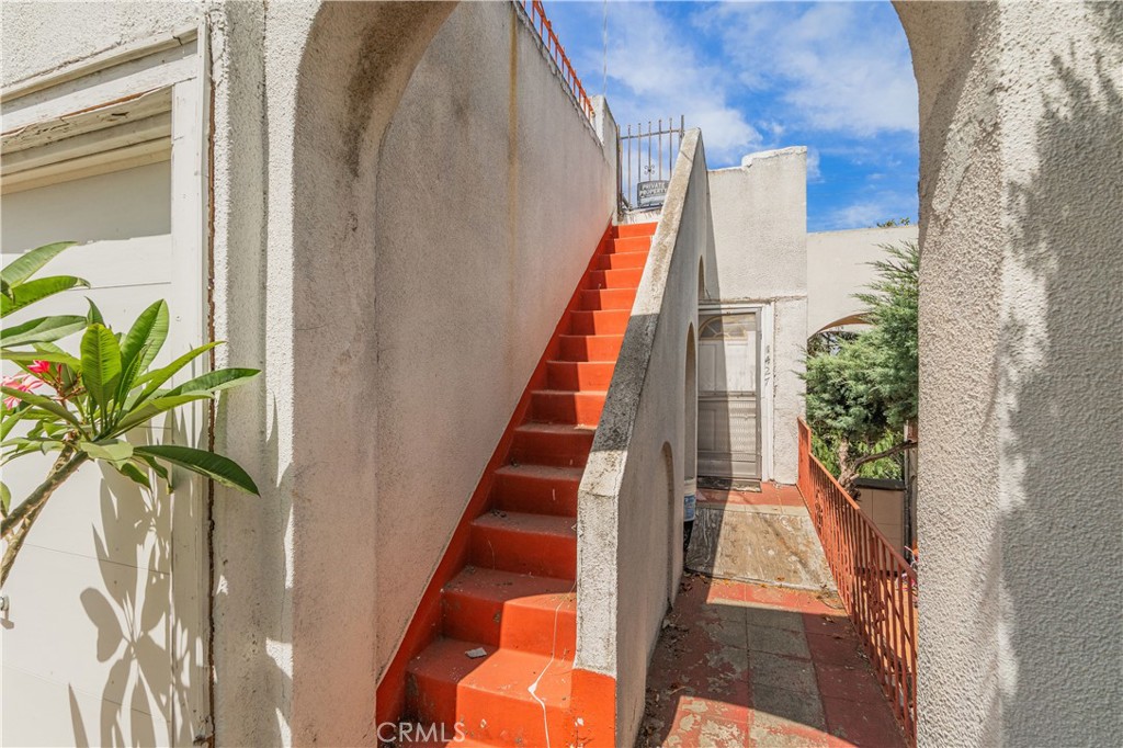 1427 Laveta Property Photo 33