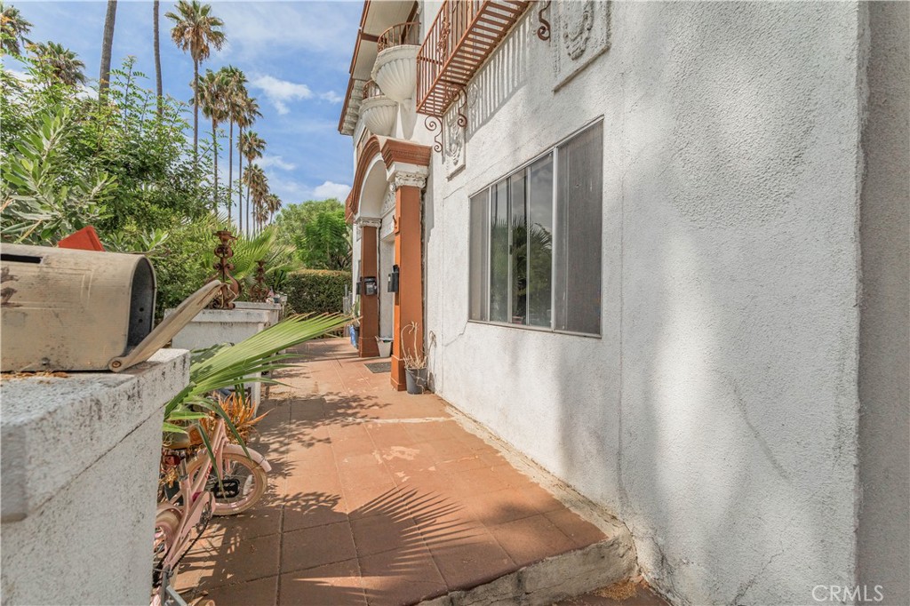 1427 Laveta Property Photo 39