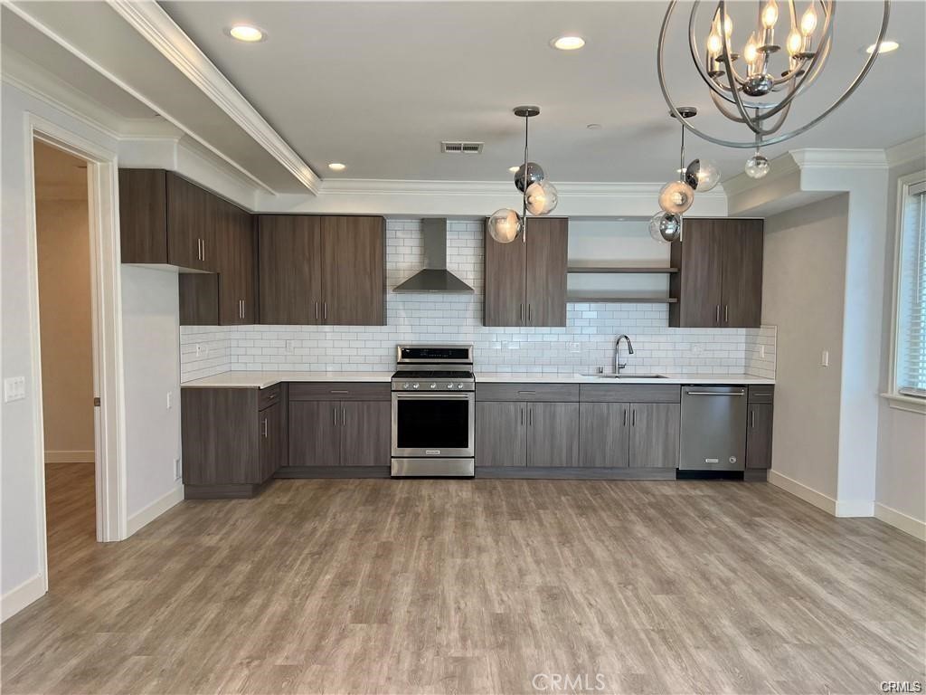 22 E Colorado Property Photo 3