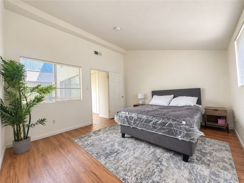 10330 Downey Ave 20 Property Photo 16