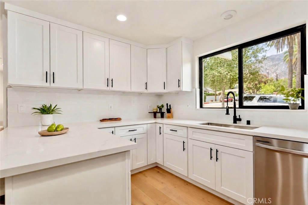 180 W Highland Avenue Property Photo 15